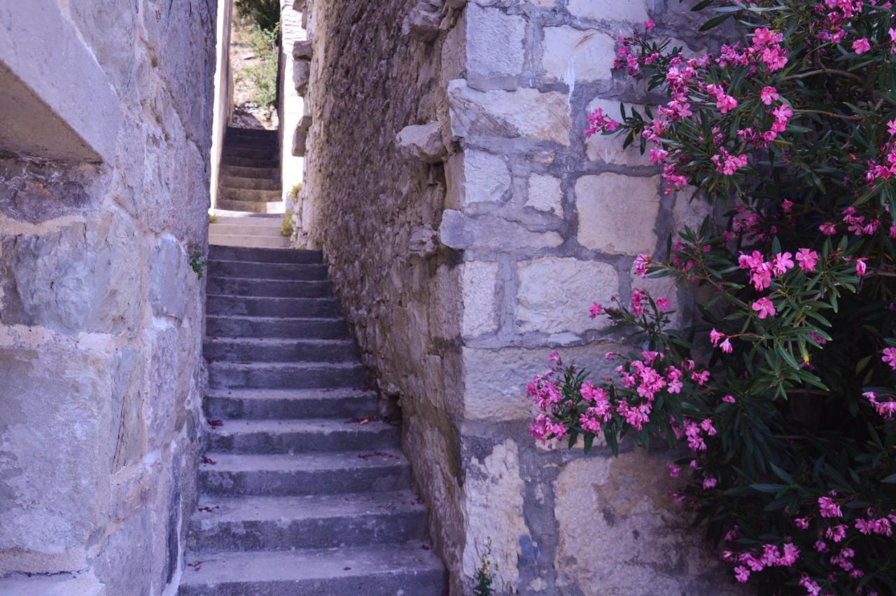 Appartamento Old Stone House Klaric Brela Esterno foto